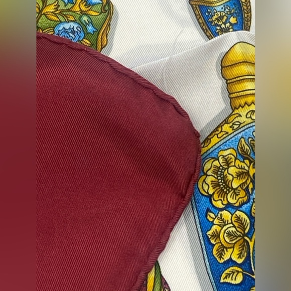 Hermes Vintage Scarf Carre 90”Qu’Importe Le Falcon” - Picture 13 of 16